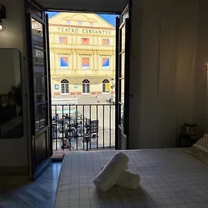 https://casa-cervantes-malaga.hotelsinnerja.org