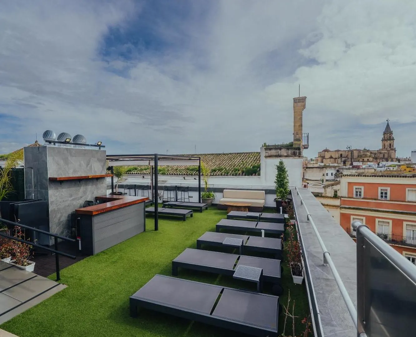 Ξενοδοχείο με διαμερίσματα Eszentrico Suites Jerez Χέρεζ